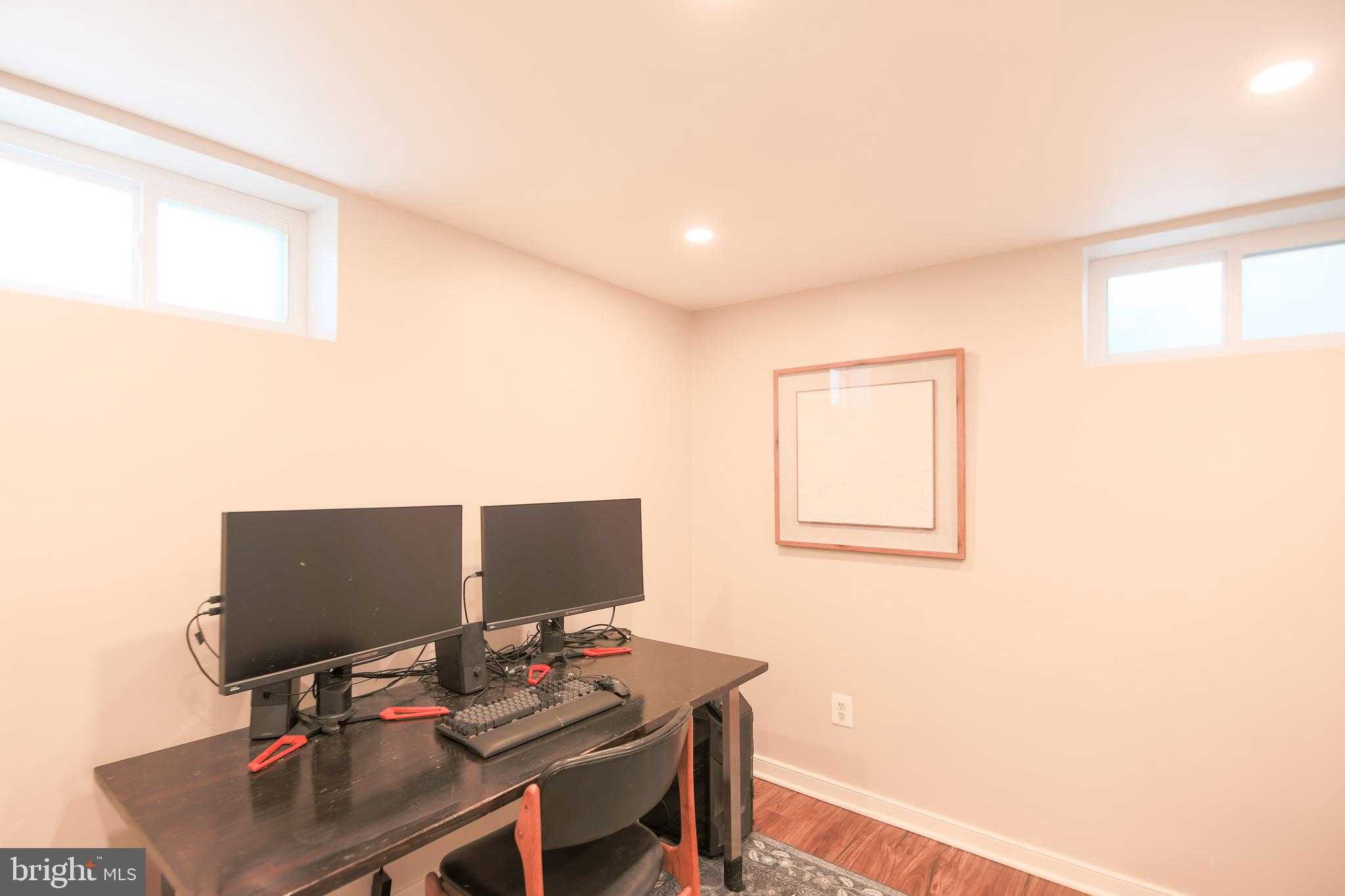 512 Crestwood Dr photo 55