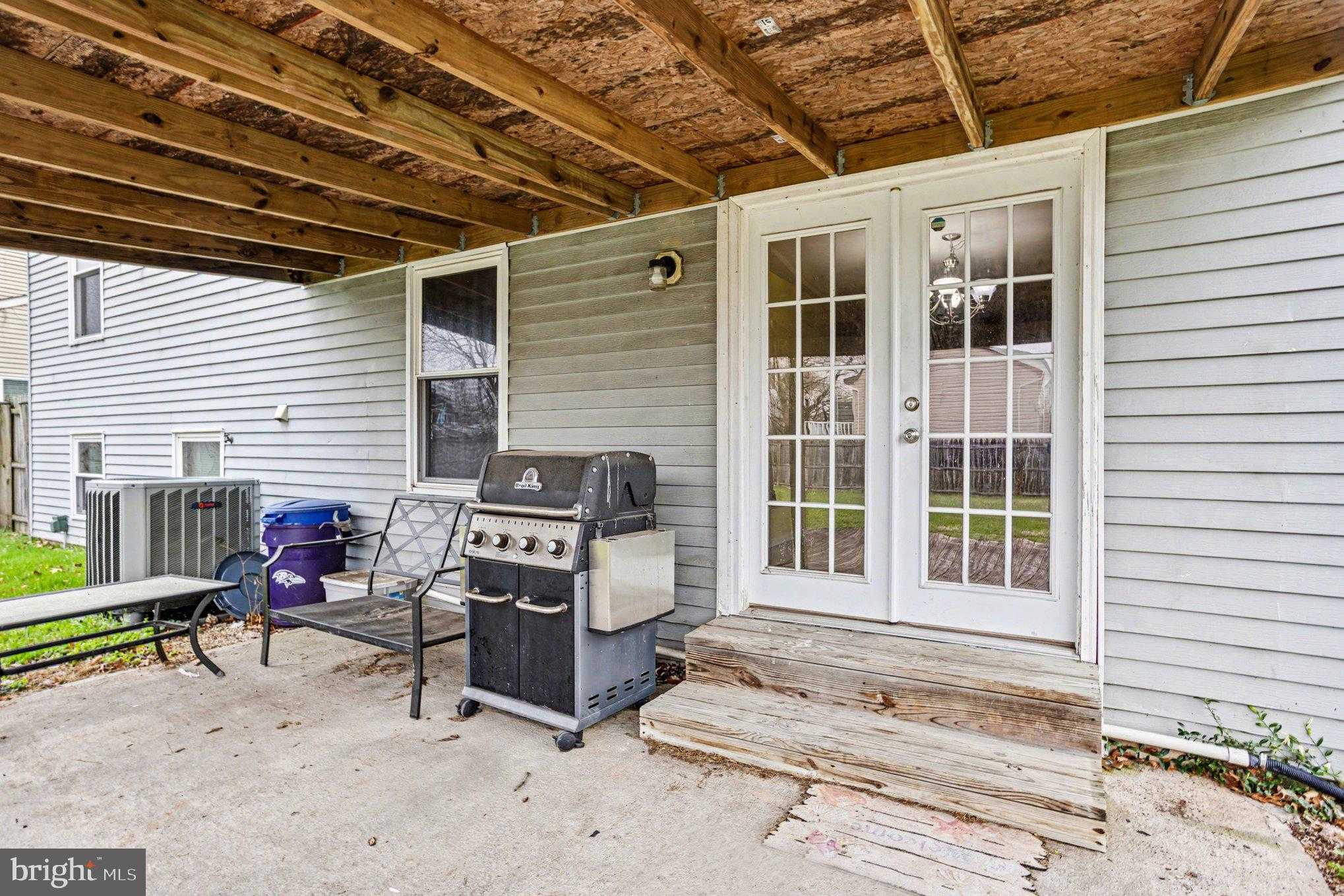 935 Edmund St photo 31