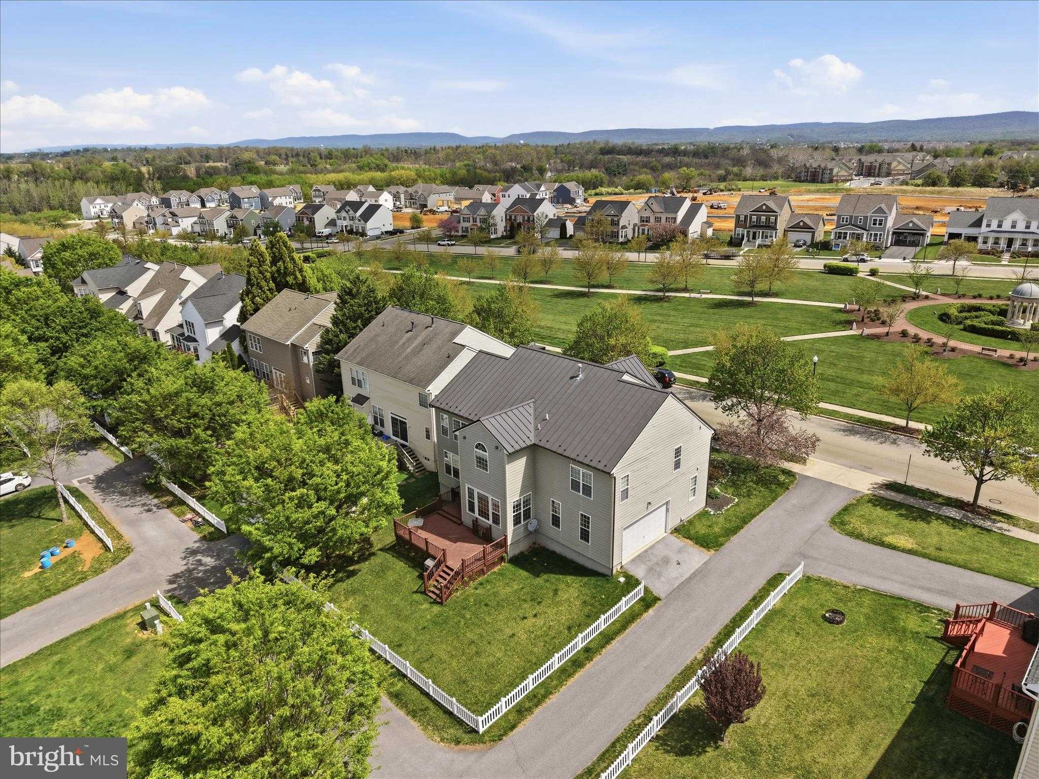 218 Braddock St photo 60