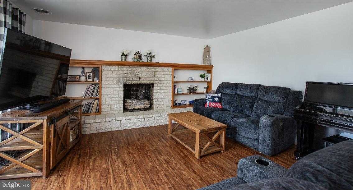 6331 Old Carlisle Rd photo 7