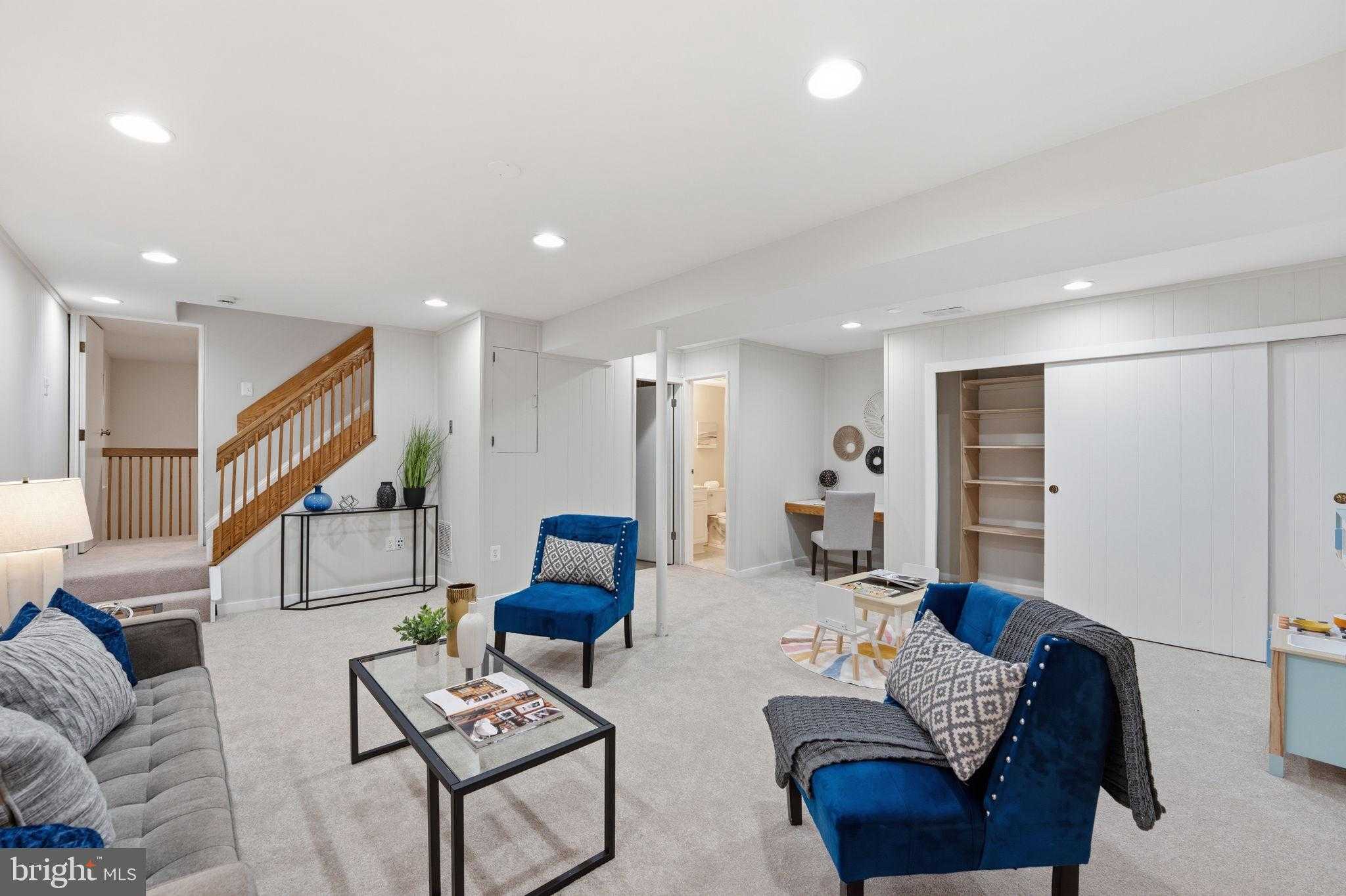 7803 Fieldcrest CT photo 26