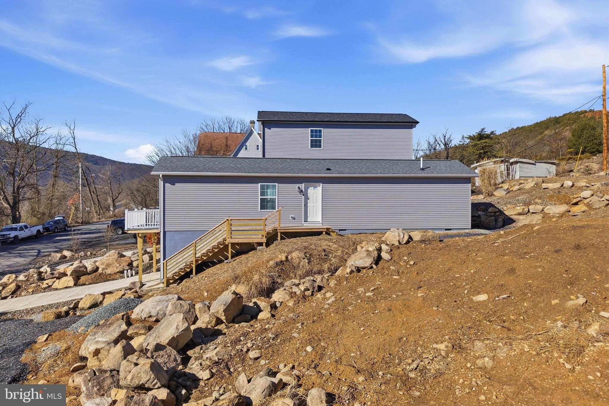 1021 Princeton Ave photo 9