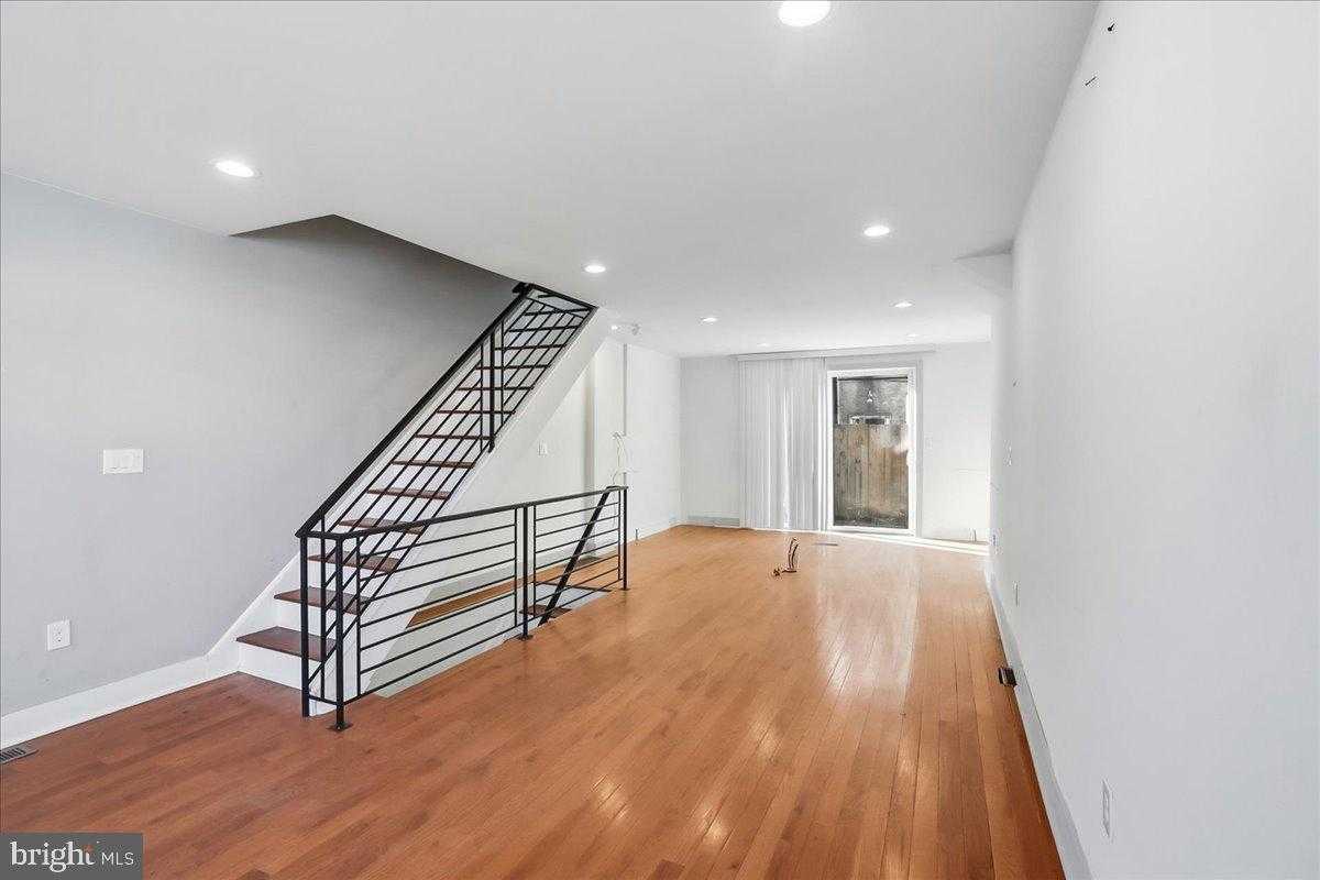 1716 Alter St photo 2