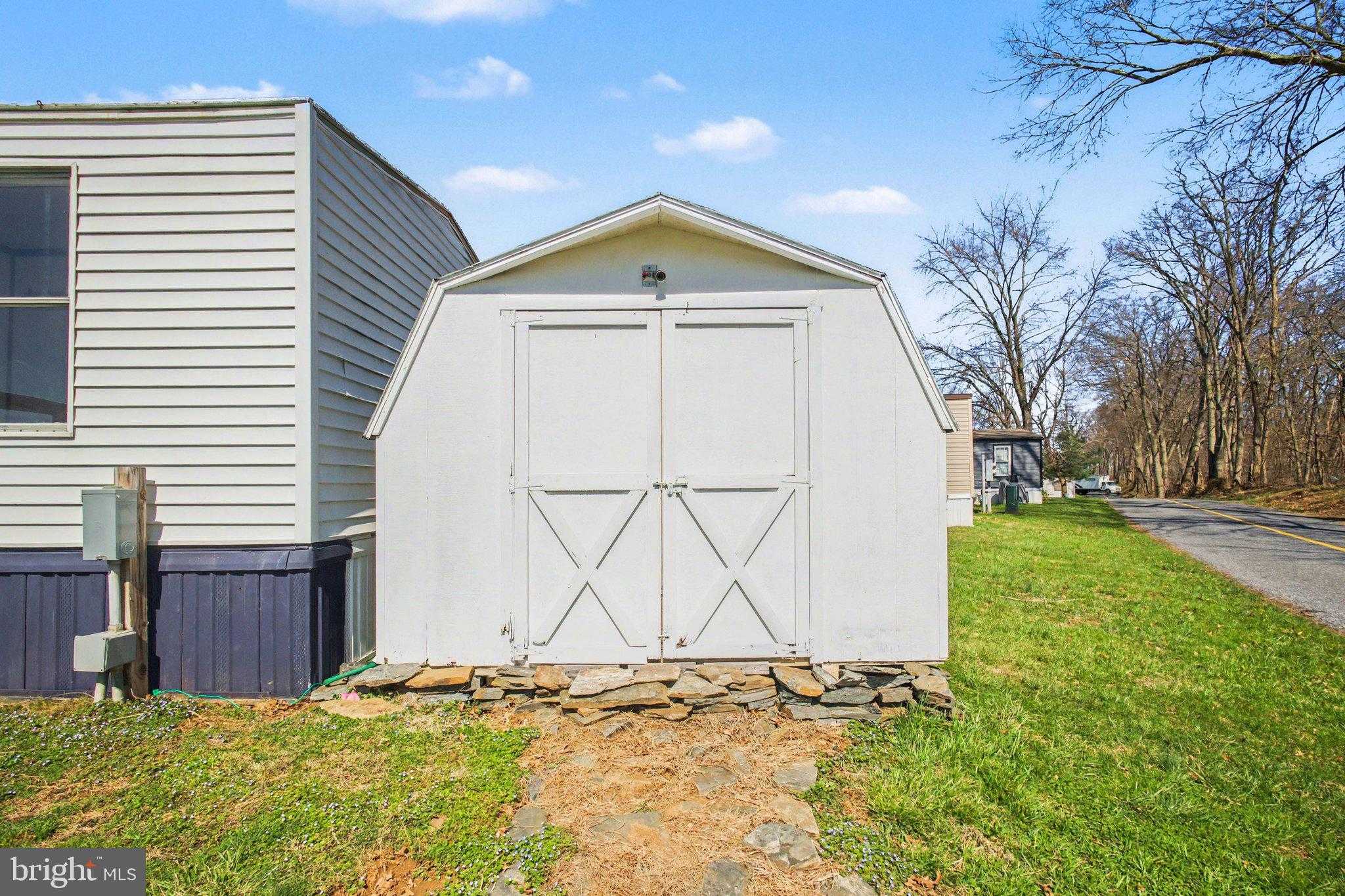 32 Circle Dr photo 24