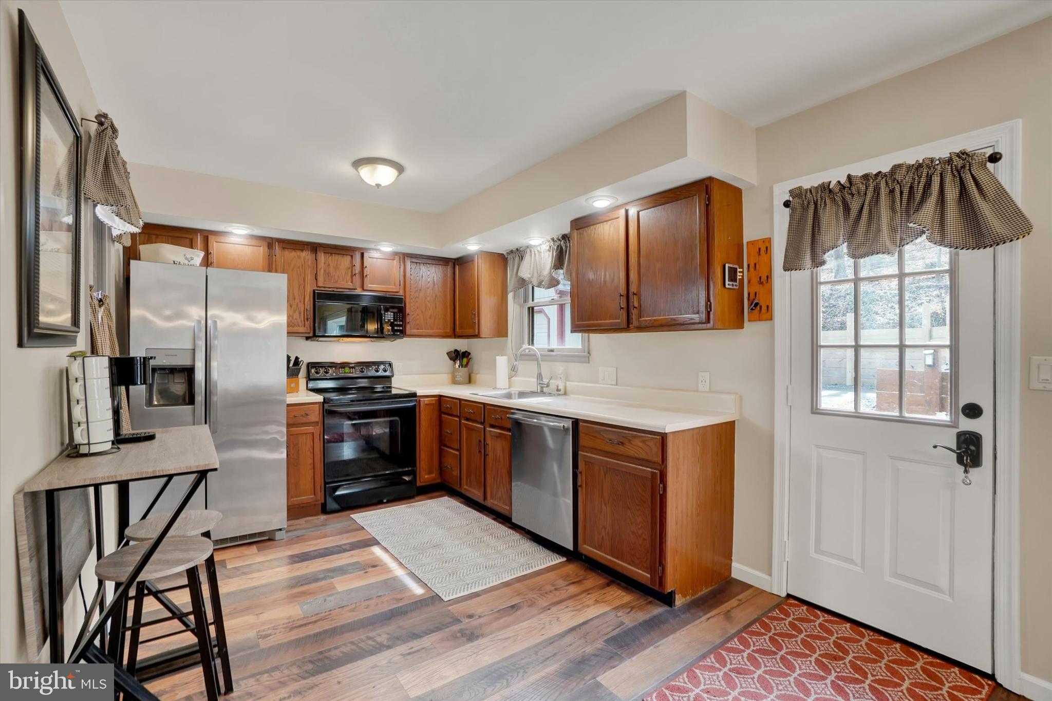 82 Fox Creek Rd photo 4