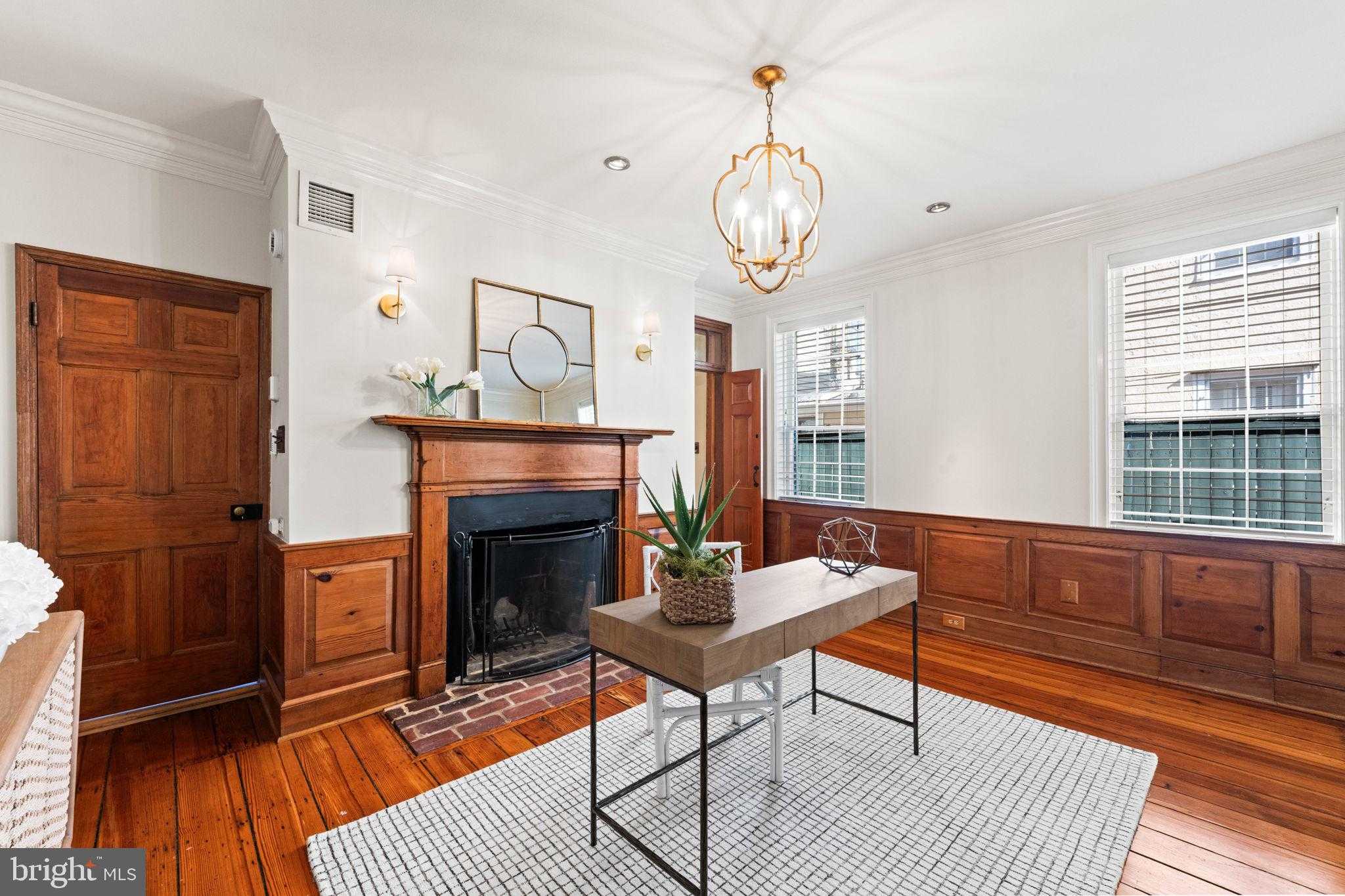 403 S Fairfax St photo 15