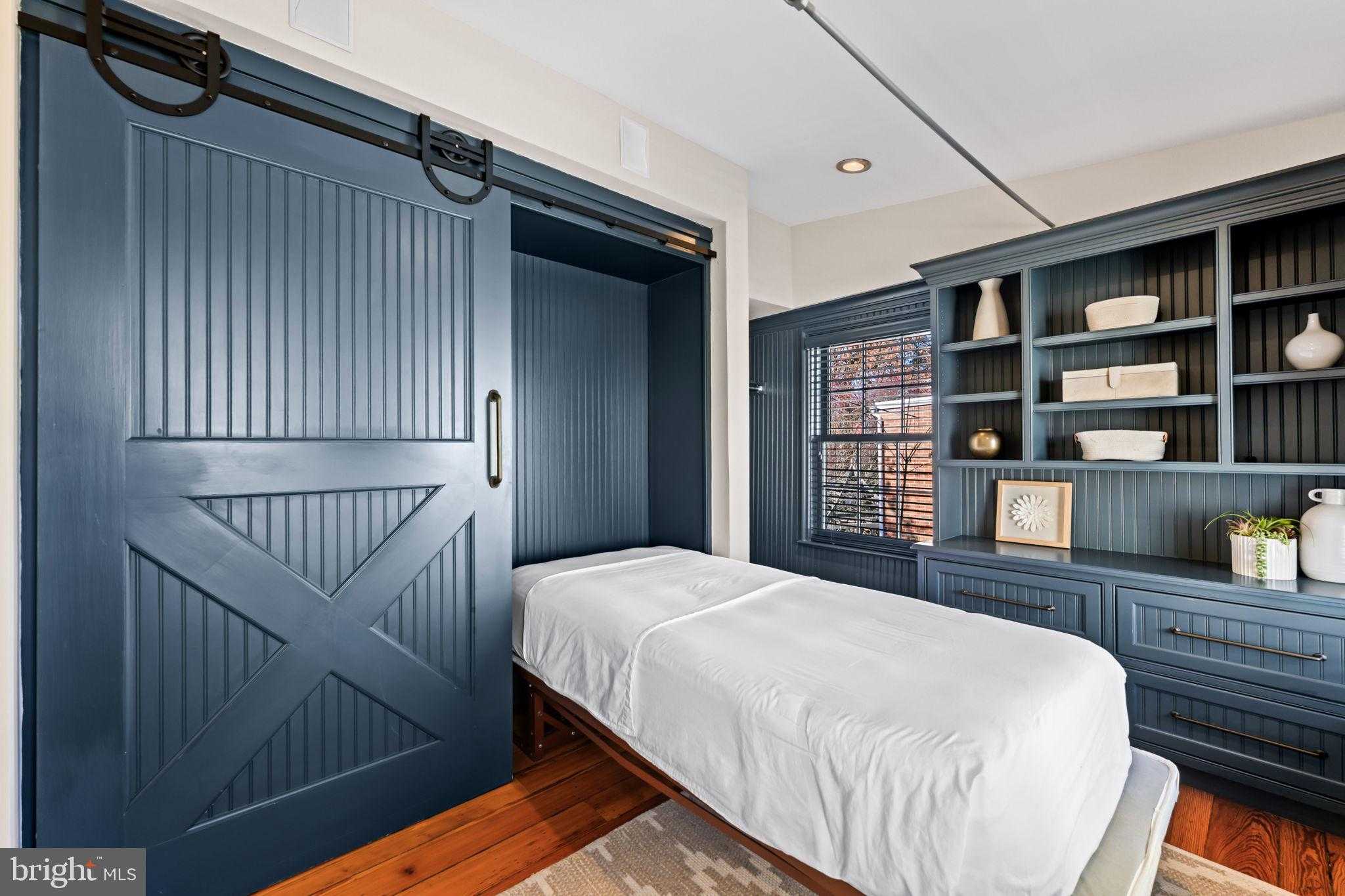 403 S Fairfax St photo 45