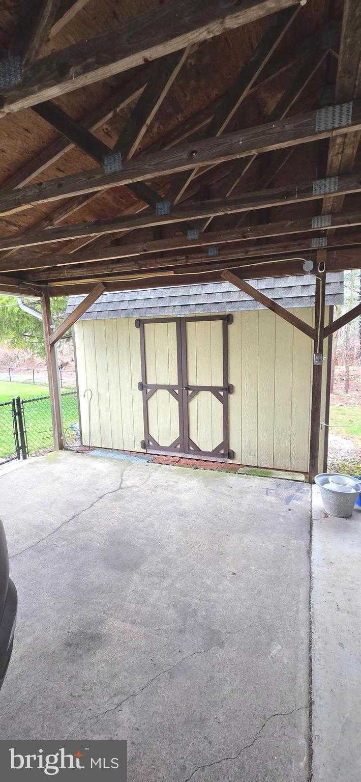 651 North St photo 32