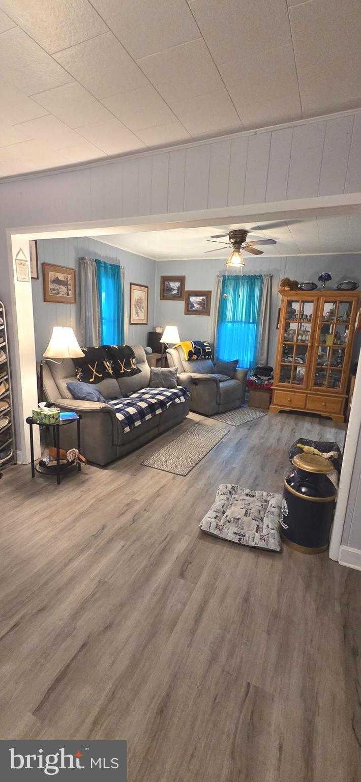 651 North St photo 6