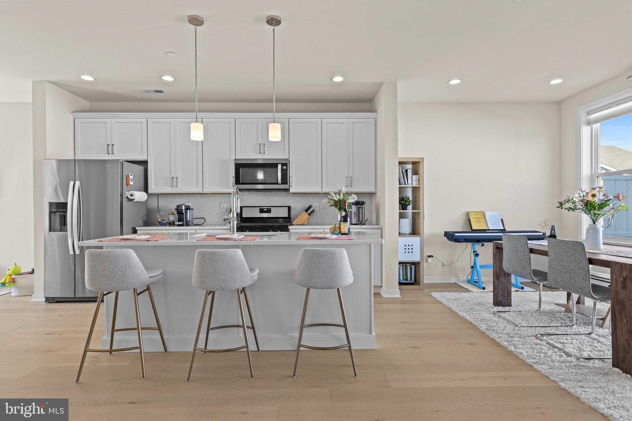 604 Hoopes Ln photo 5