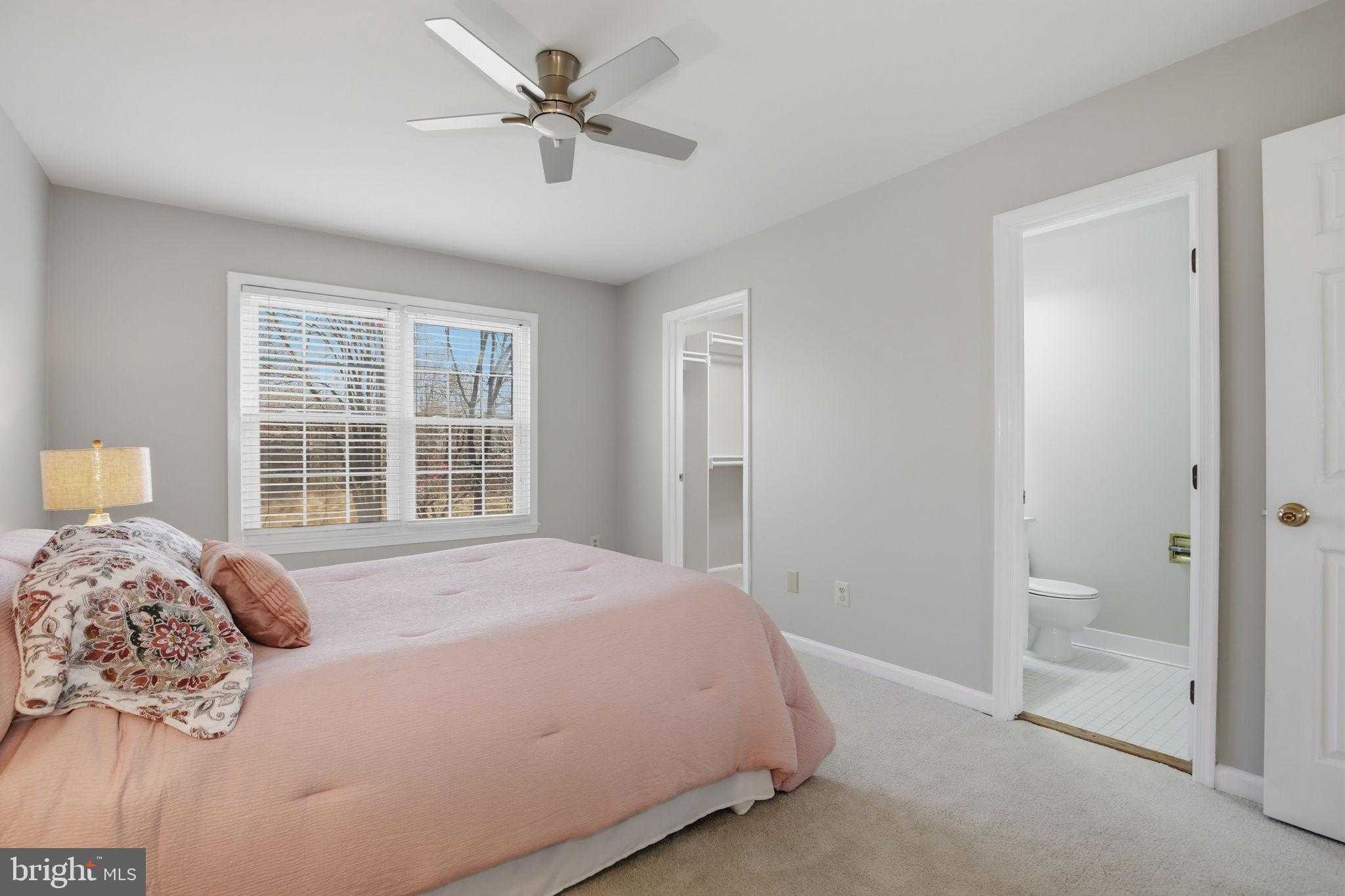 3 Worthington CT photo 4