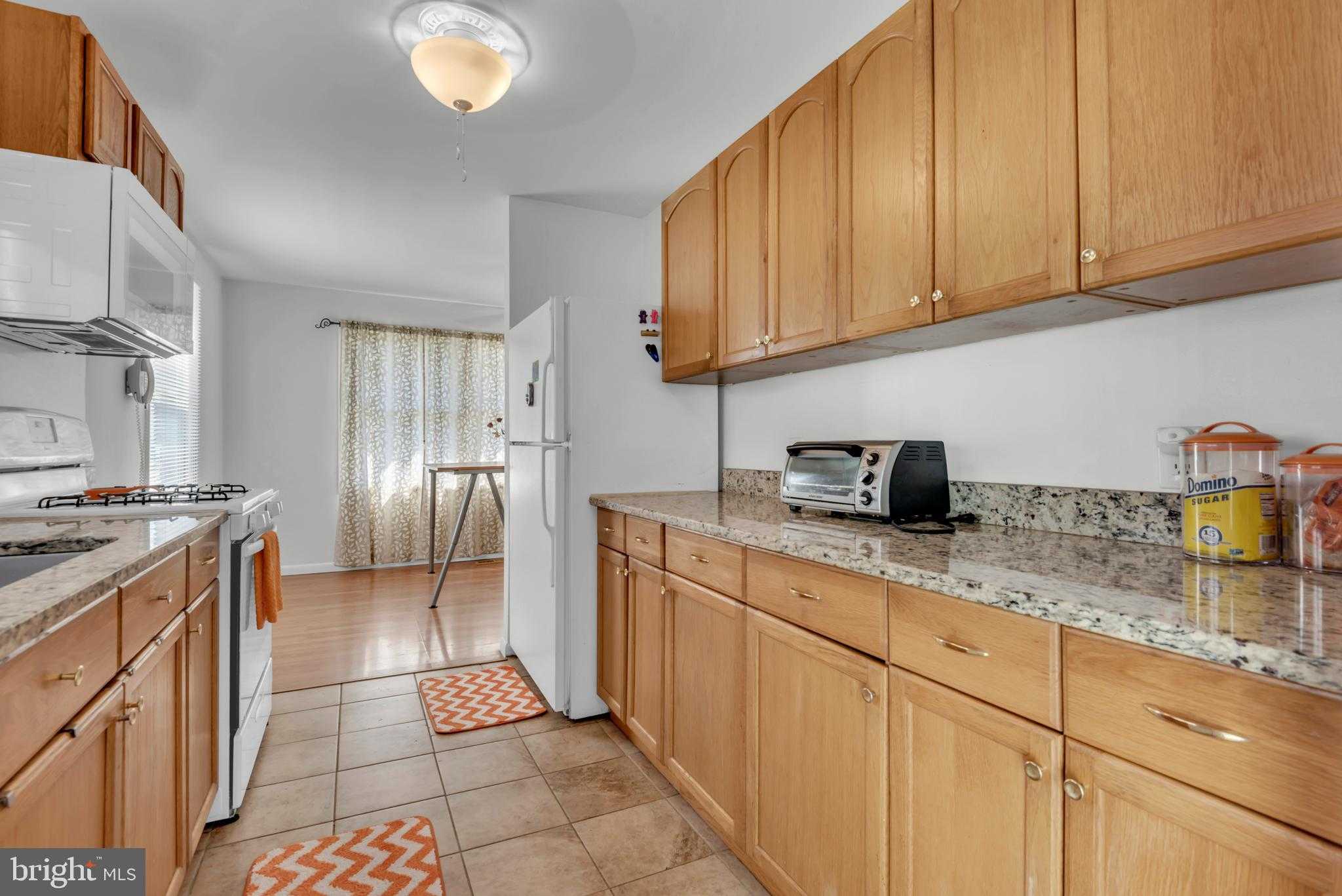 2012 Frontier CT photo 14