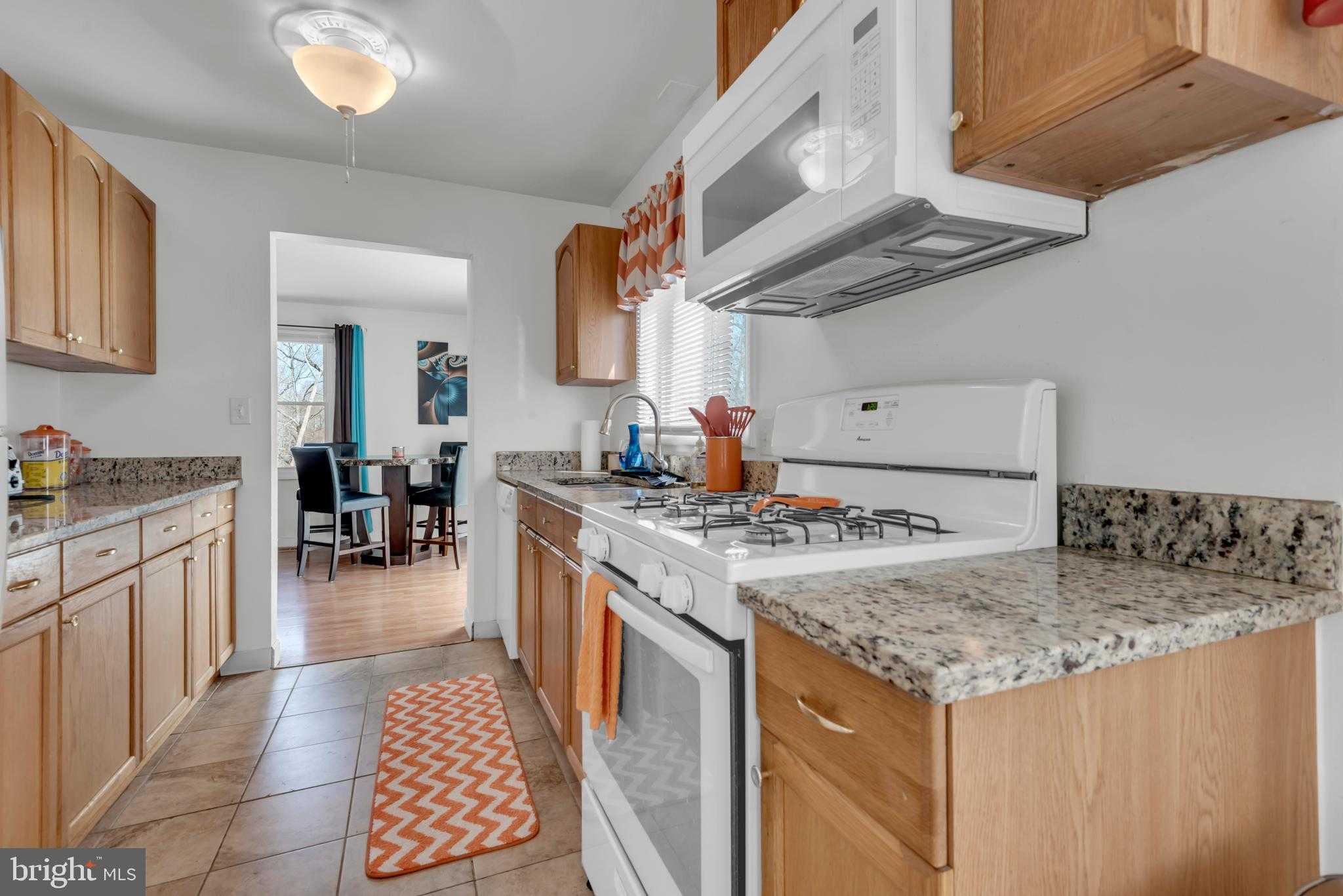 2012 Frontier CT photo 9