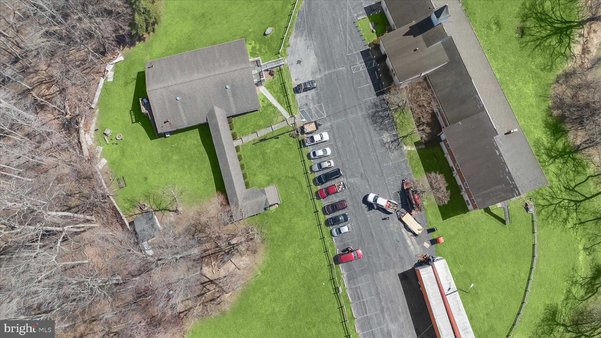 2800 Westchester Ave photo 40