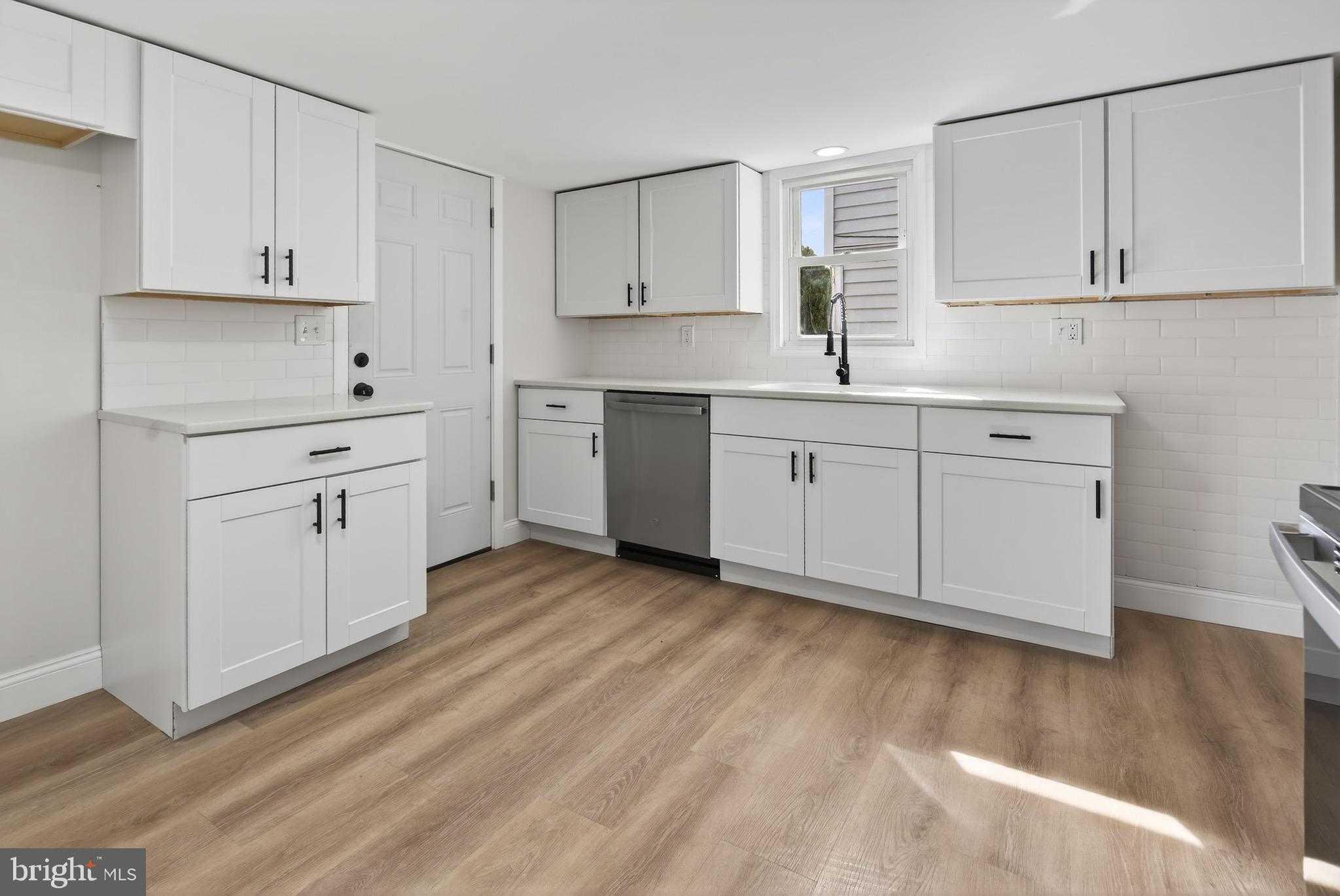 40 W Garibaldi Ave photo 31