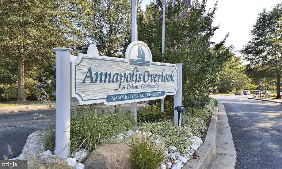 30 Hearthstone CT Apt J photo 2