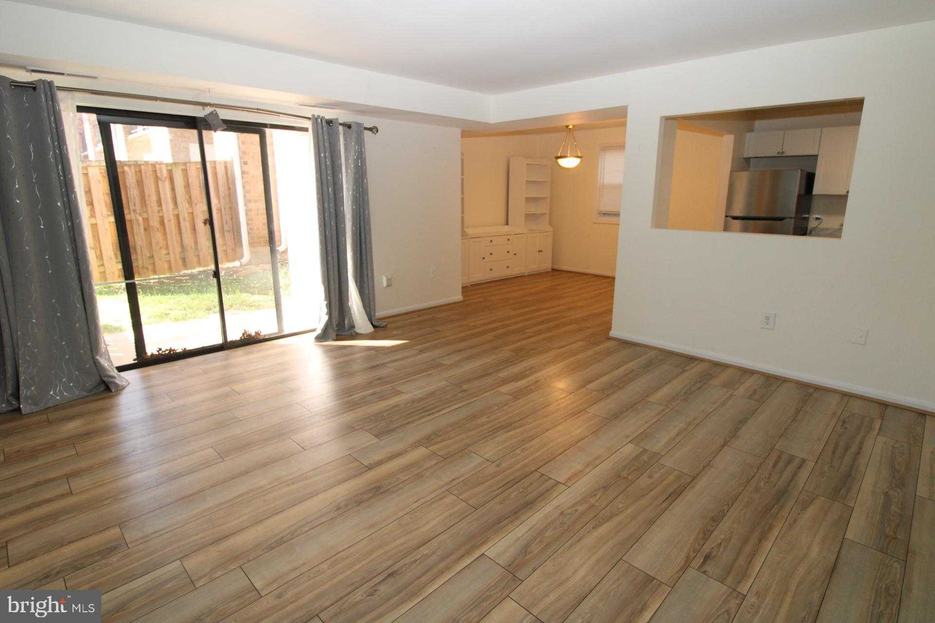 884 Quince Orchard Blvd # P2 photo 4