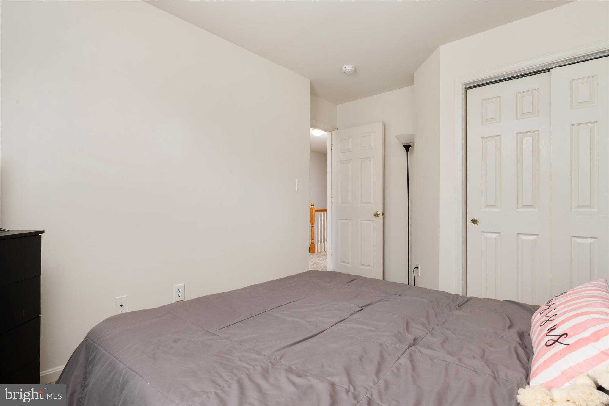 462 Lincoln Dr photo 22