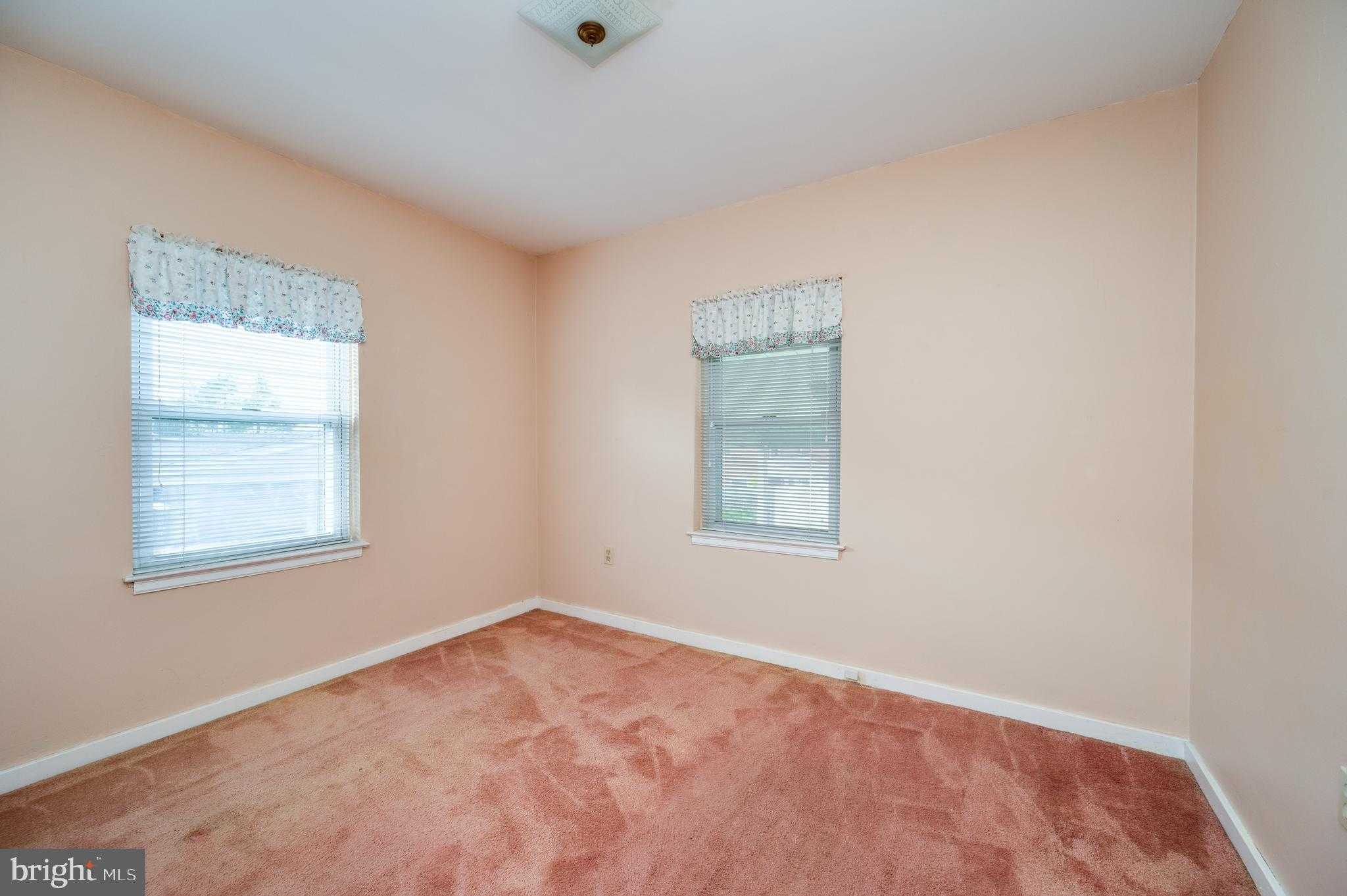 209 Carroll St photo 21