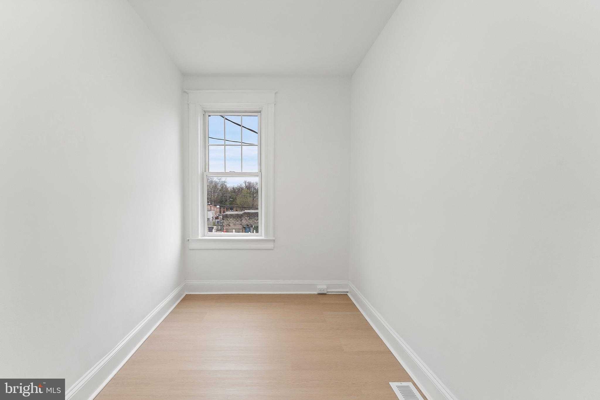 15 S Tremont Rd photo 10