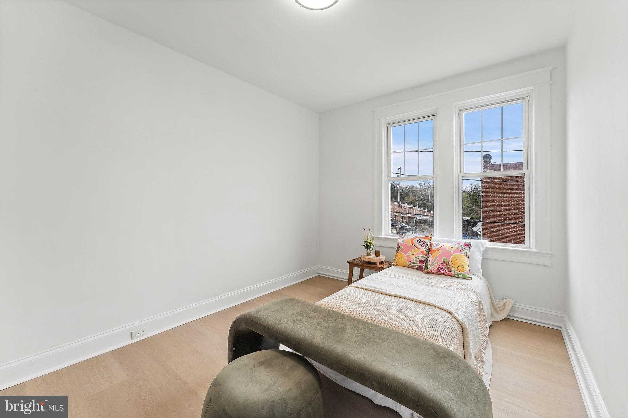 15 S Tremont Rd photo 11