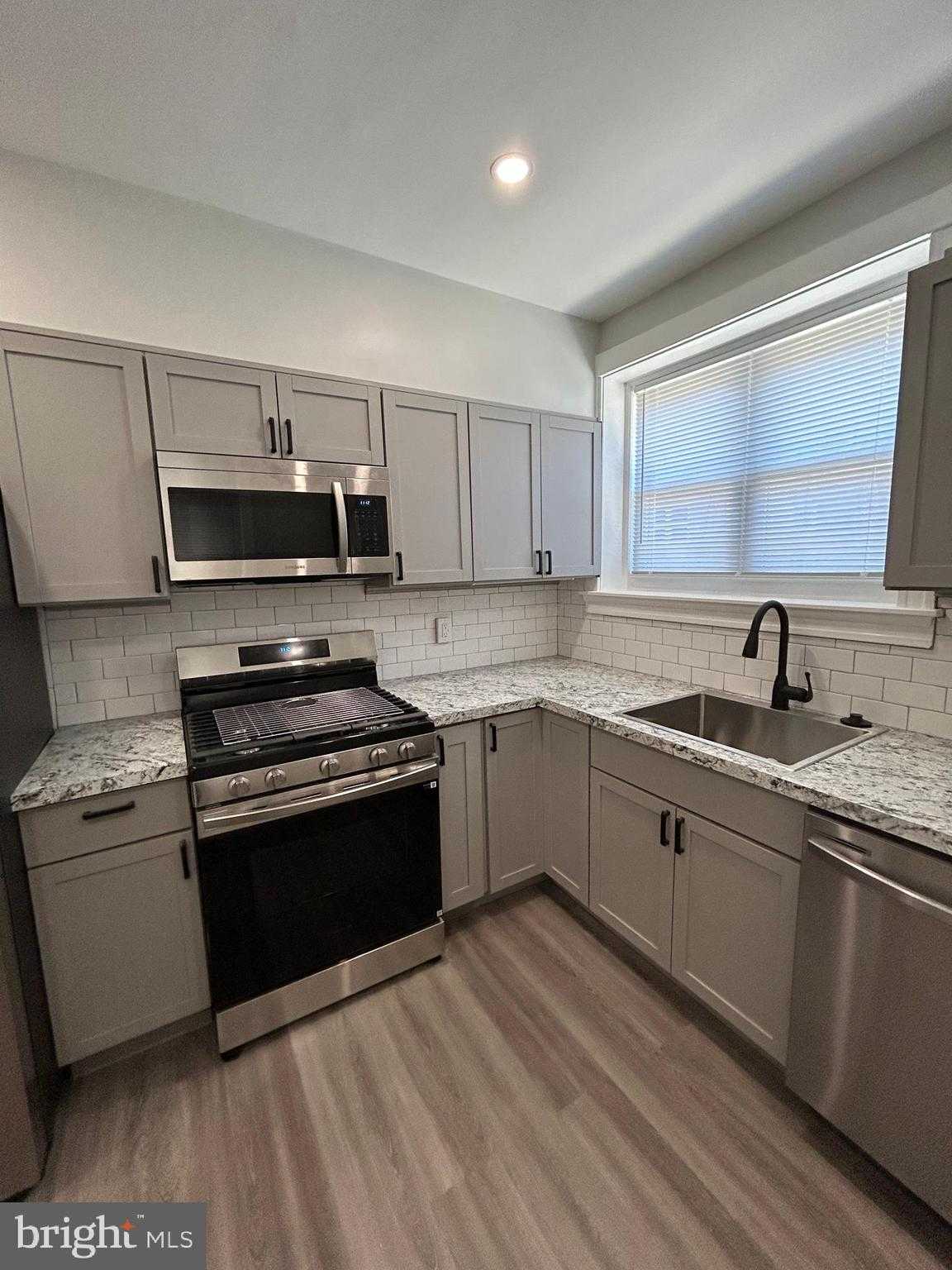 46 Lamport Rd photo 16