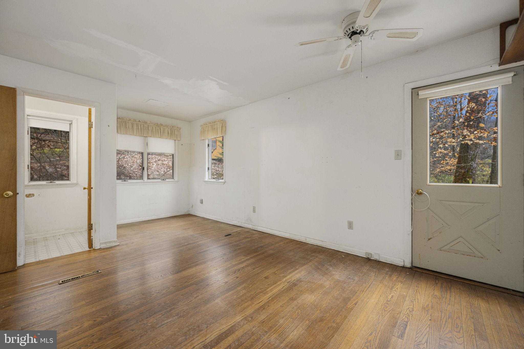 230 Jug Hollow Rd photo 16