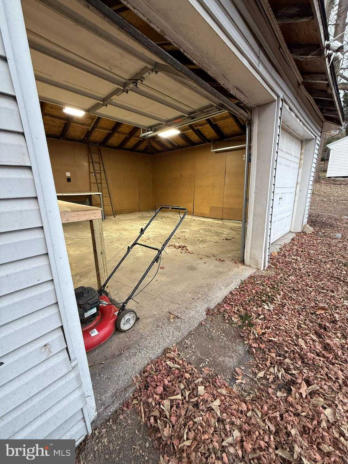 226 Walnut St photo 32