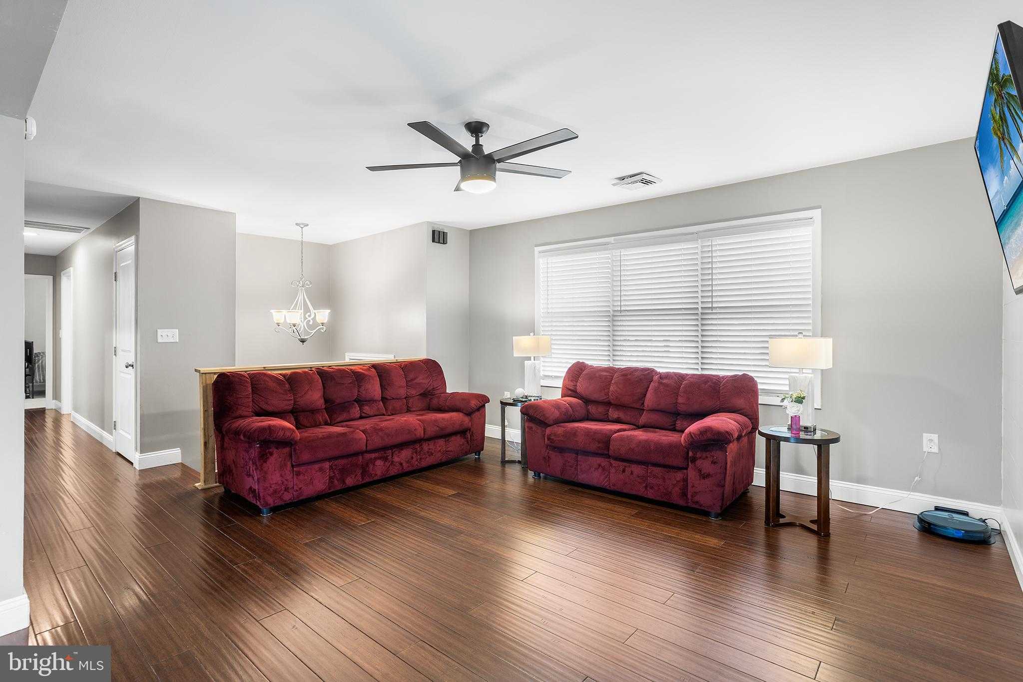 1413 Heather Pl photo 7