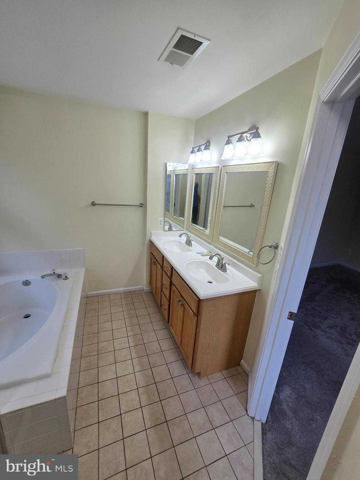 10331 Butternut Cir photo 14