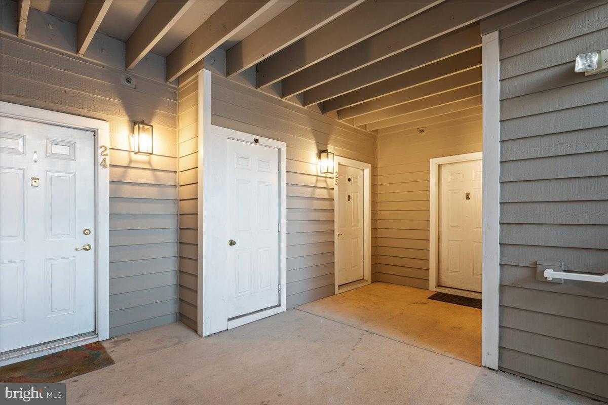 1705 Lake Shore Crest Dr Apt 25 photo 20