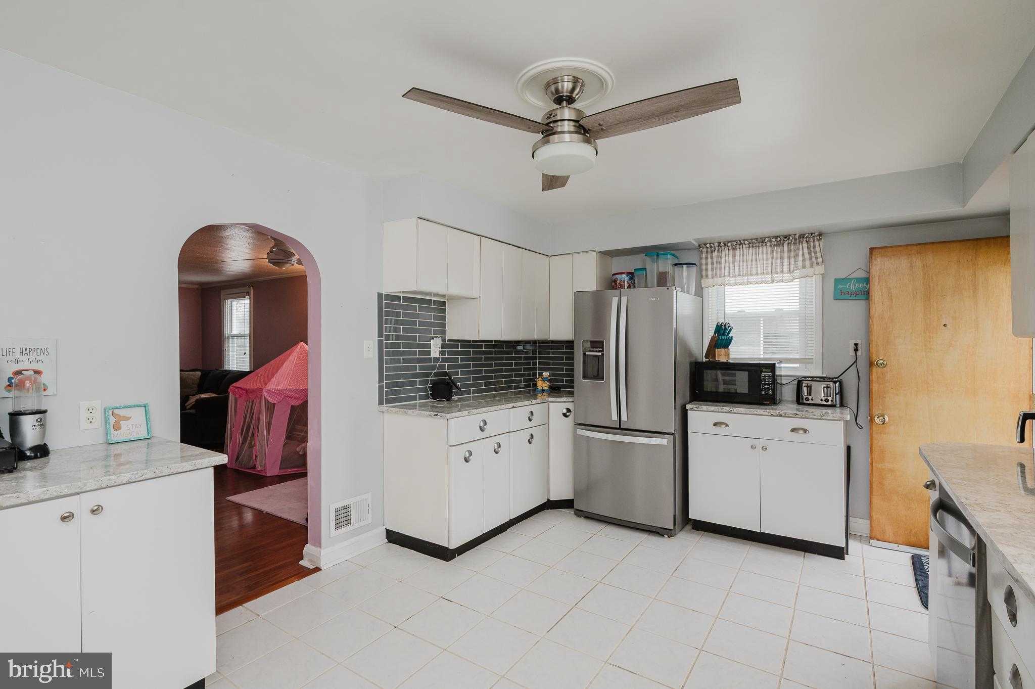 94 Avalon Ave photo 15