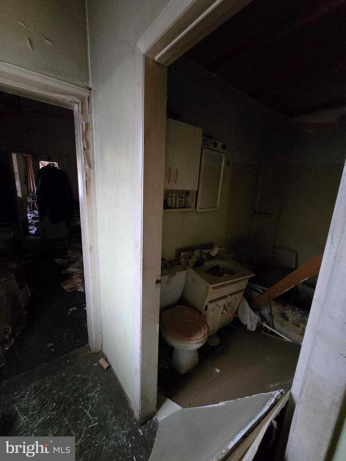 1258 N 57th St photo 17