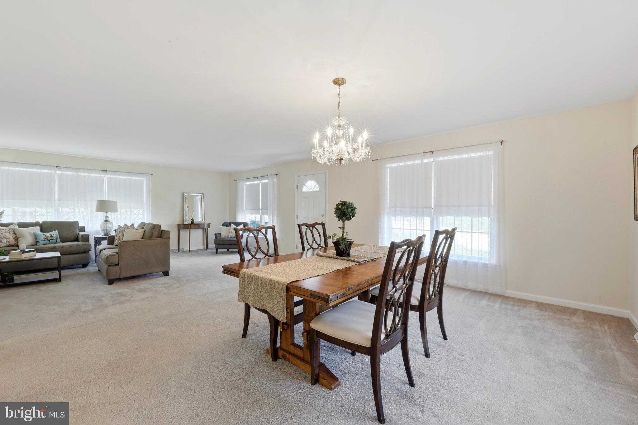 119 Meadowbrook Ln photo 7