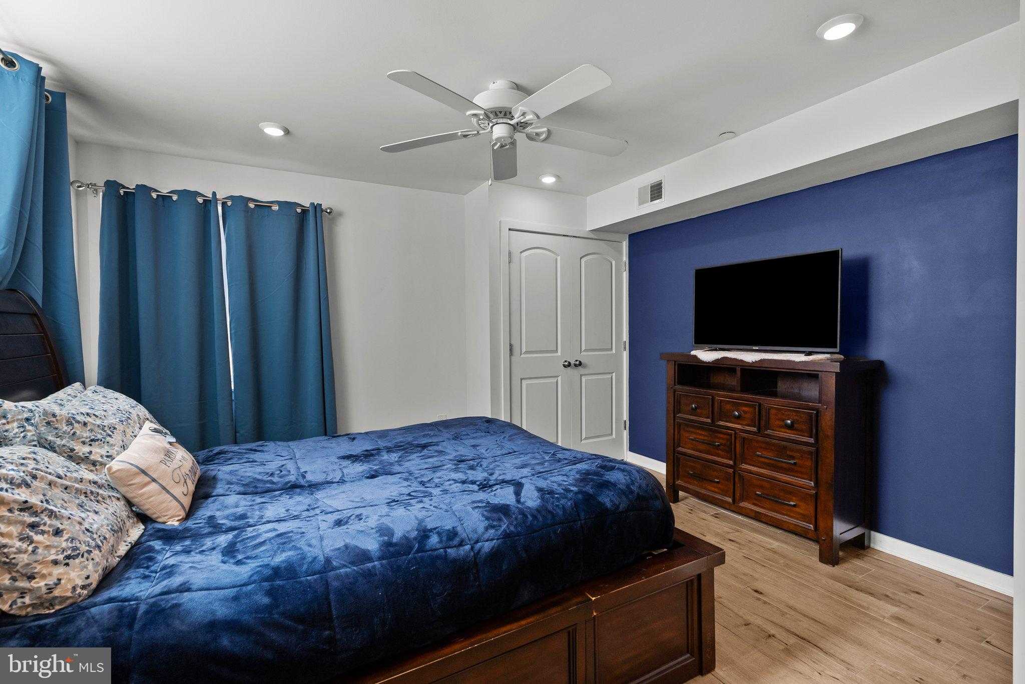 1213 N 15th St # A photo 9