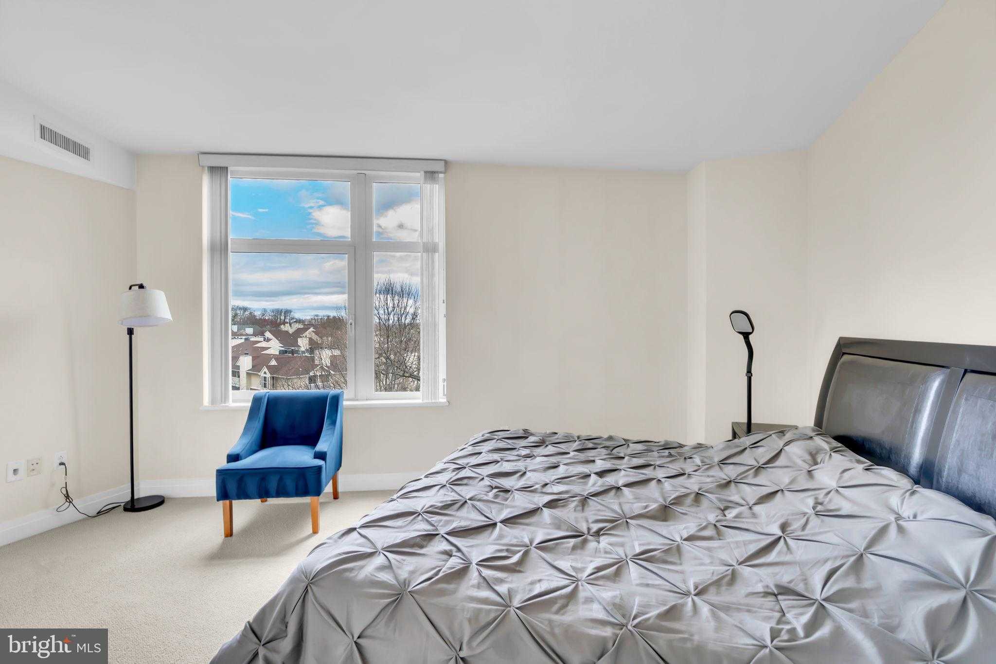 8220 Crestwood Heights Dr Apt 517 photo 17