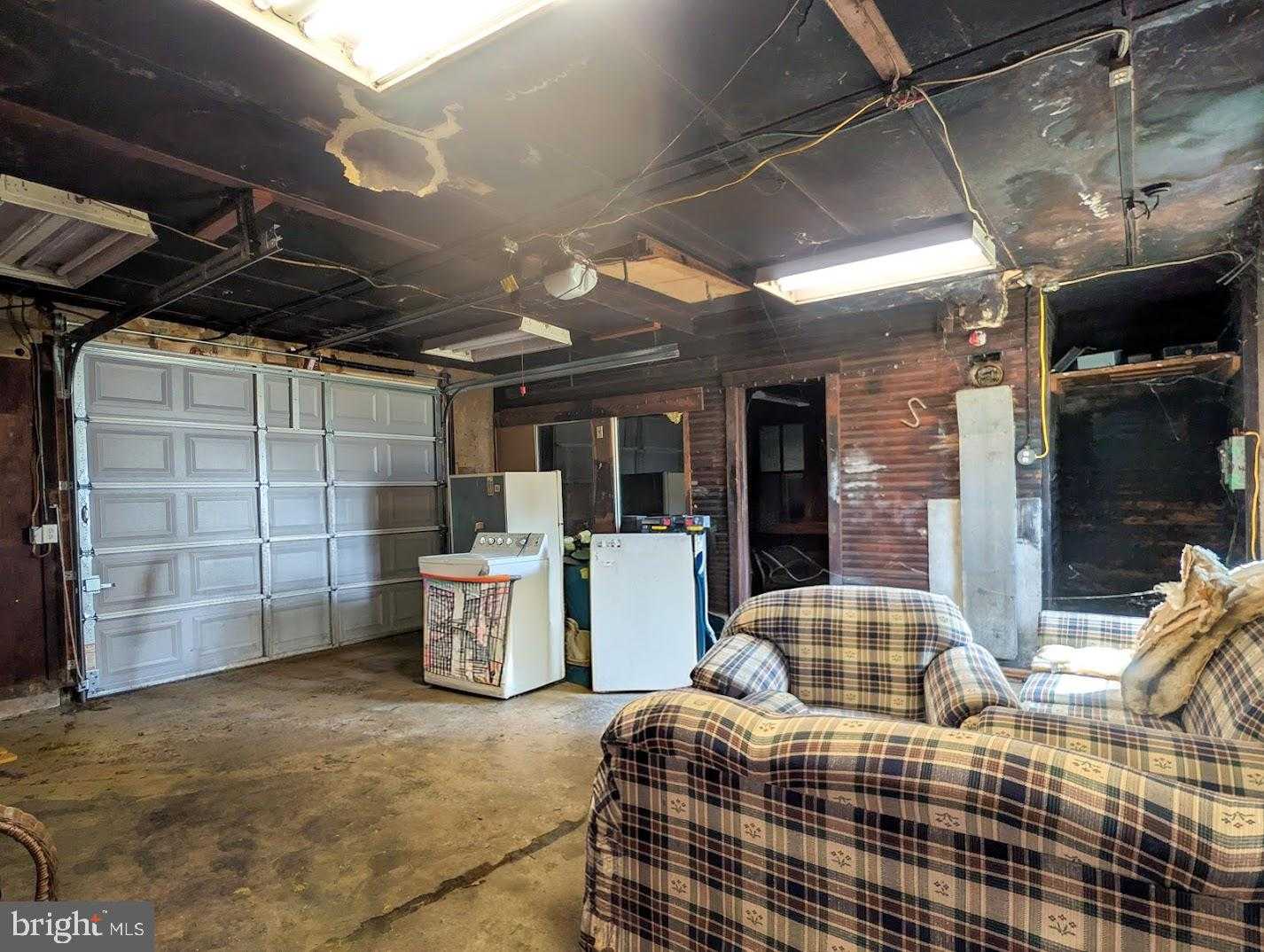 226 Heritage Rd photo 35