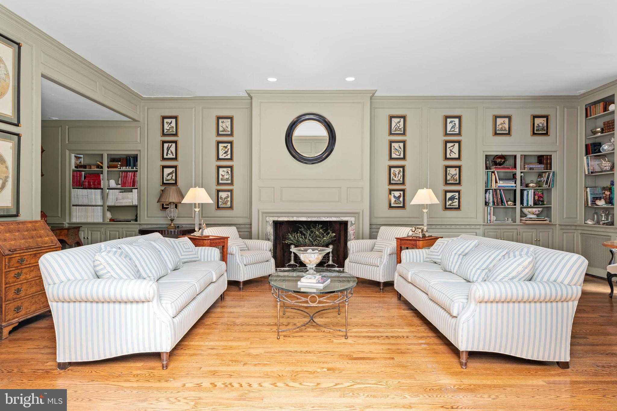 720 Morris Ave photo 11