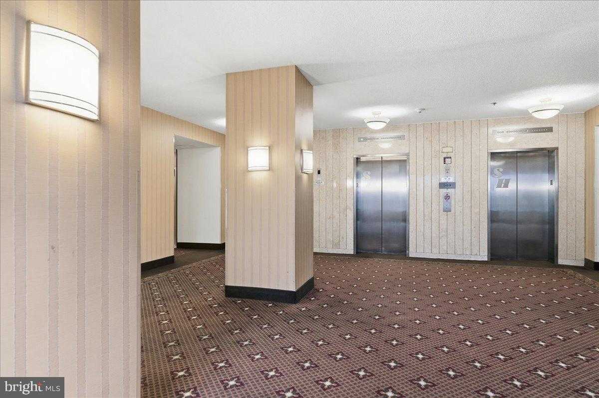 3709 S George Mason Dr photo 22