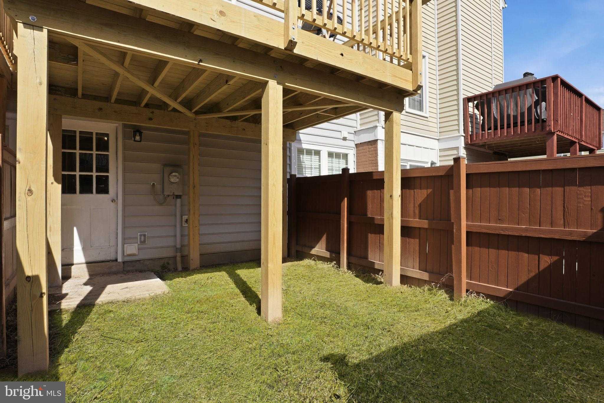 1503 Marlborough CT photo 33