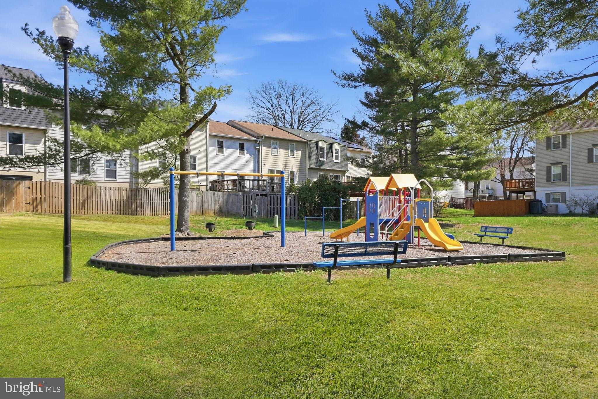 1503 Marlborough CT photo 37