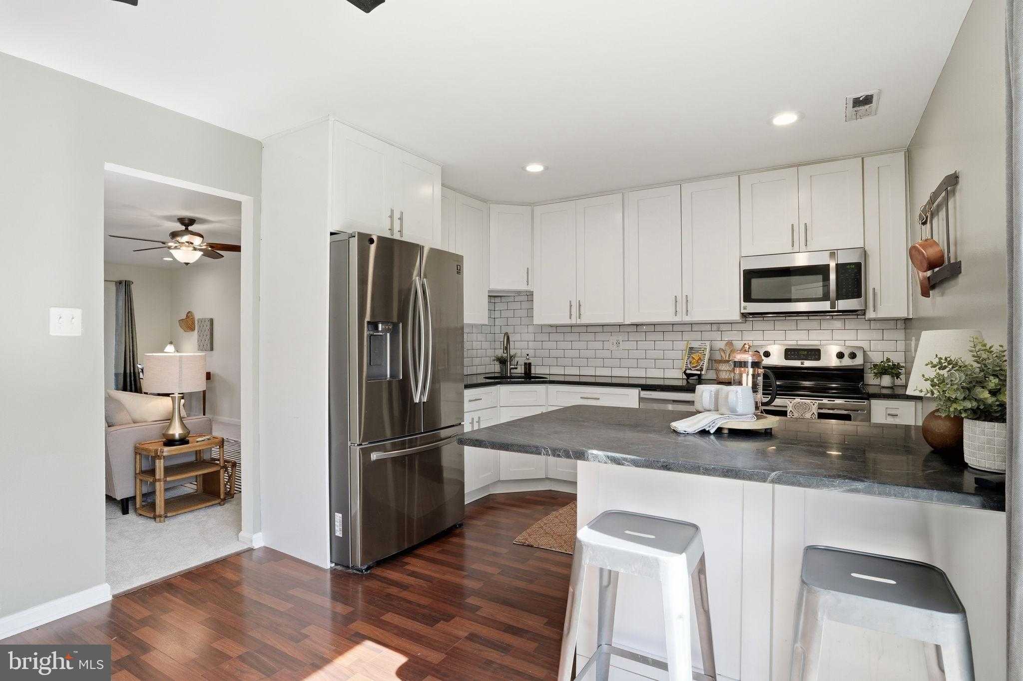 1503 Marlborough CT photo 9