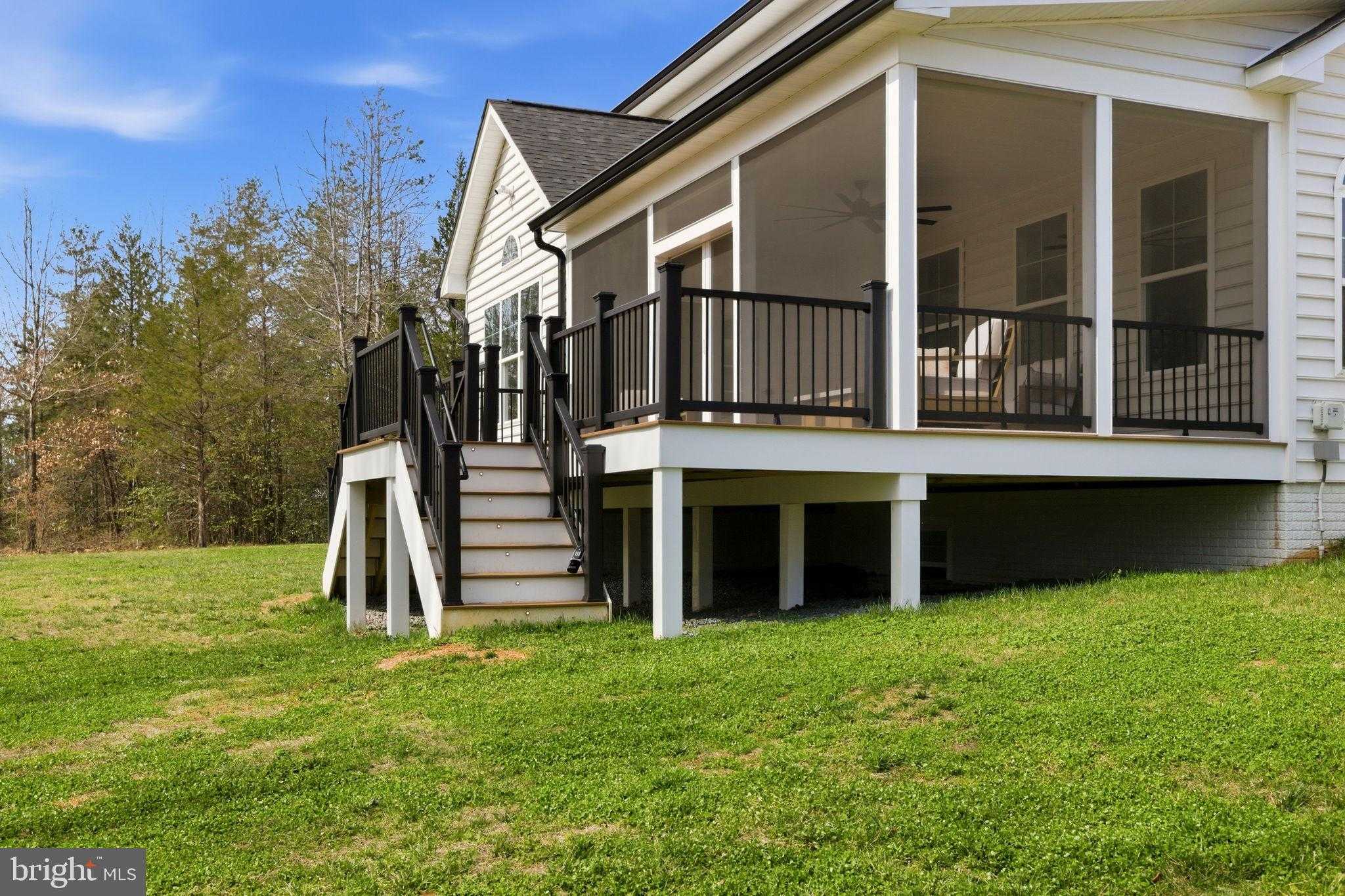 301 Kingdom Dr photo 102