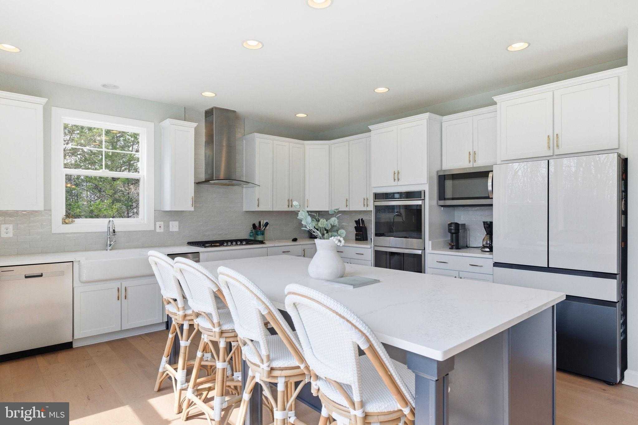 301 Kingdom Dr photo 35