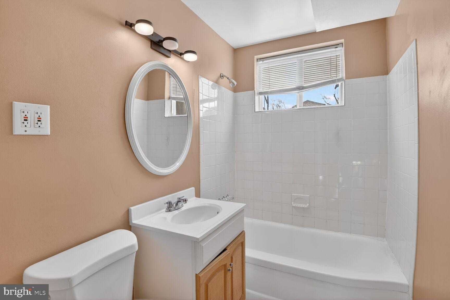 2308 Senator Ave photo 19