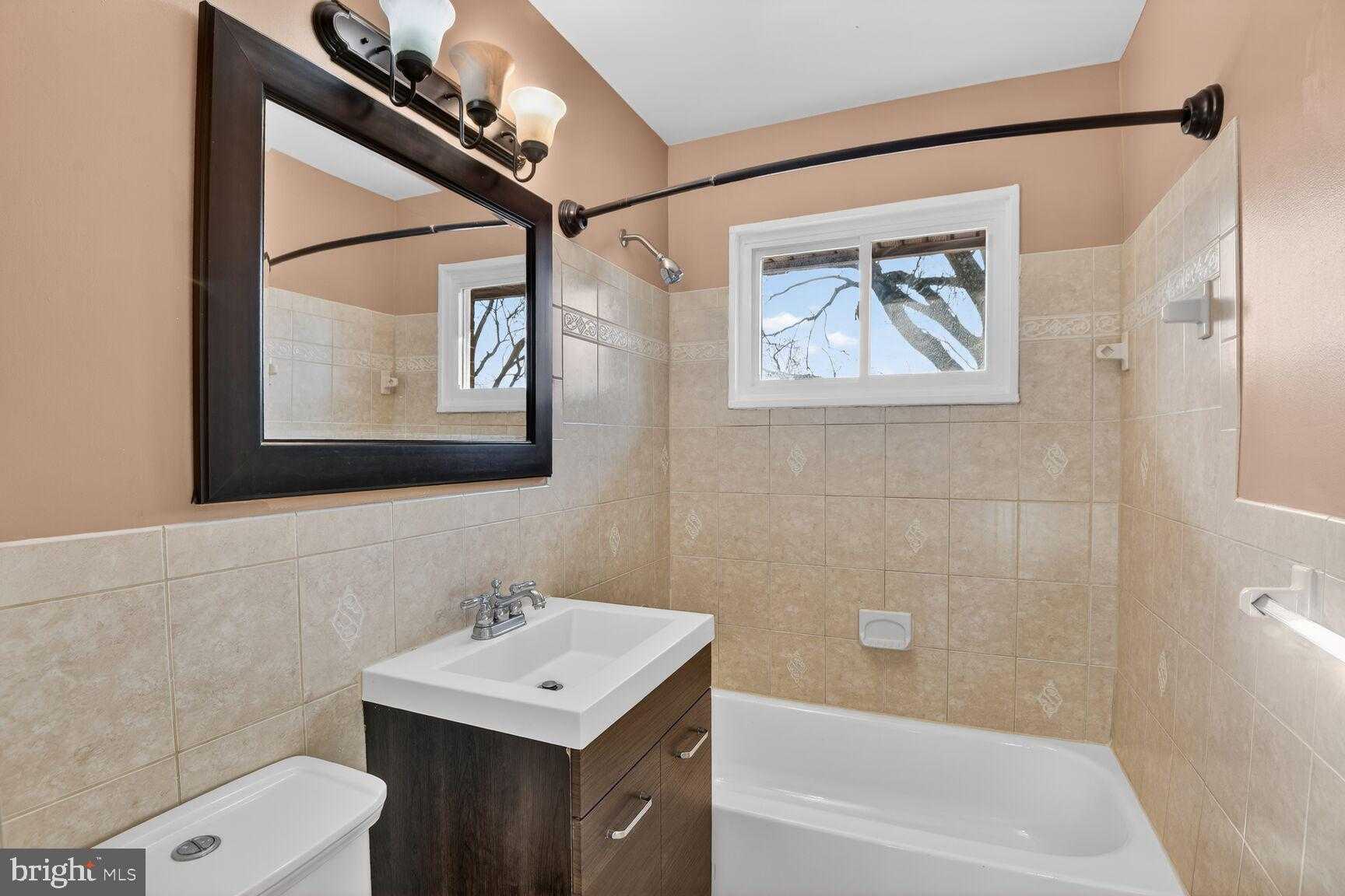 2308 Senator Ave photo 8