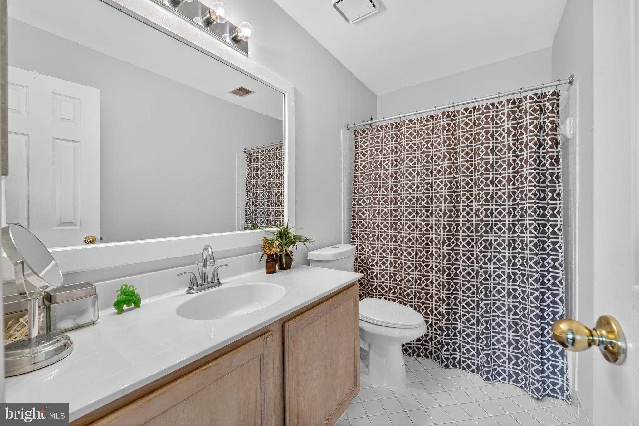 1705 Barrington CT photo 20