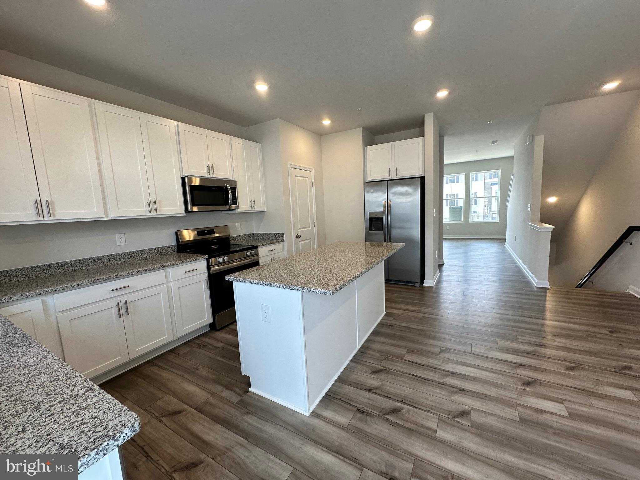 5580 Ludlow Pl photo 7