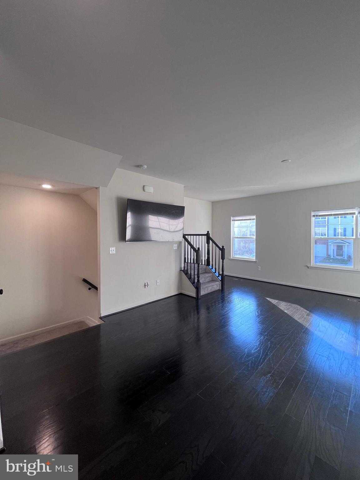 2429 Drake Ln photo 8