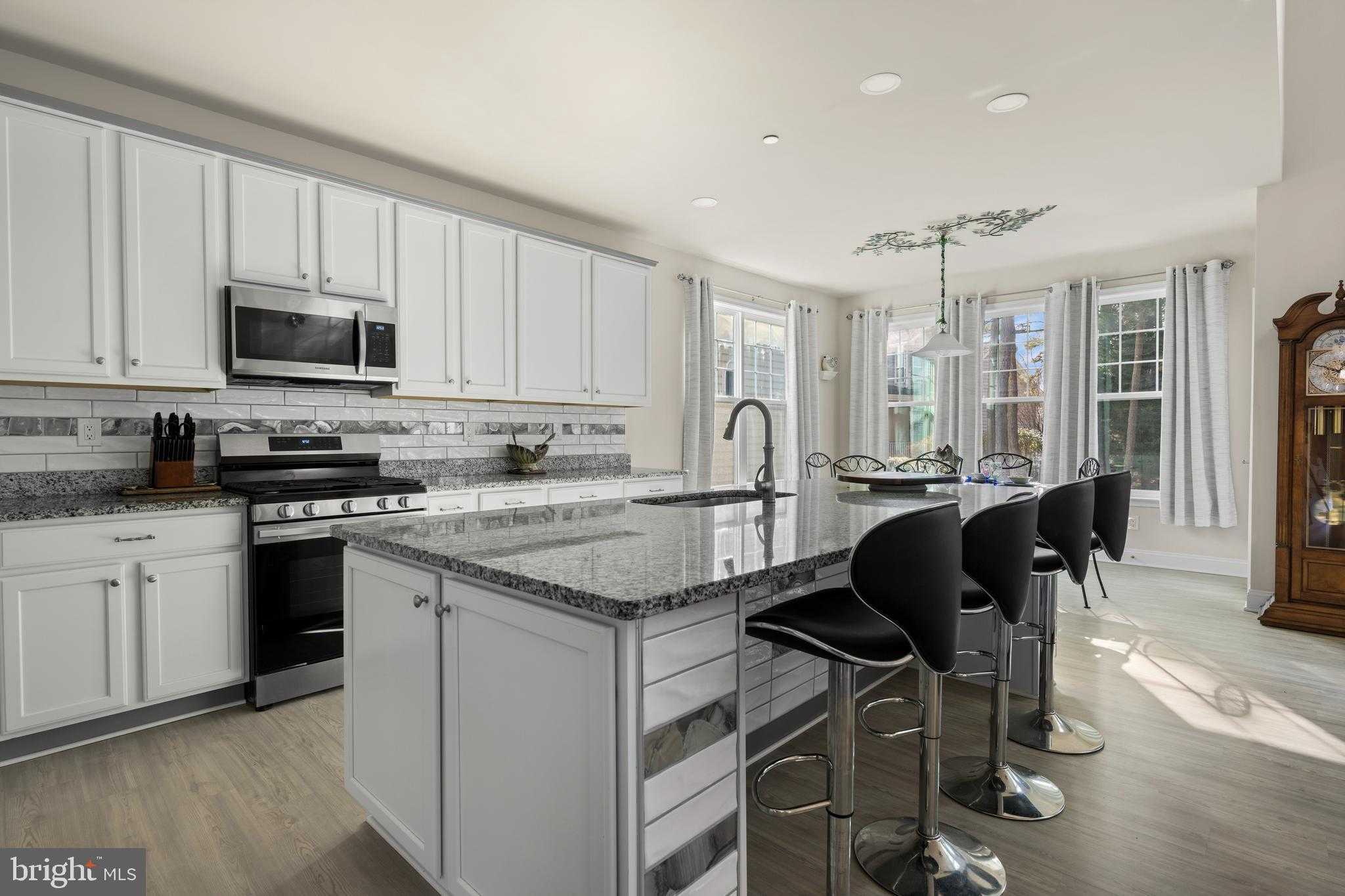 403 Bluewater CT photo 8